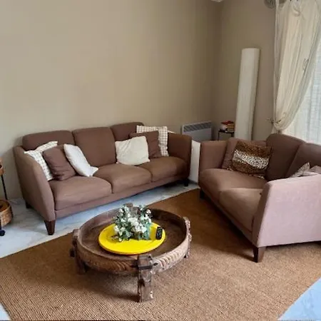 The Noailles - Lovely Flat With Swimming Pool Five Minutes From The Daire *