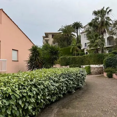 The Noailles - Lovely Flat With Swimming Pool Five Minutes From The Daire