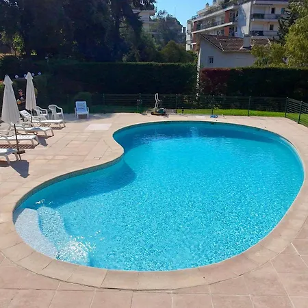 Lägenhet Lovely Flat With Swimming Pool Five Minutes From The